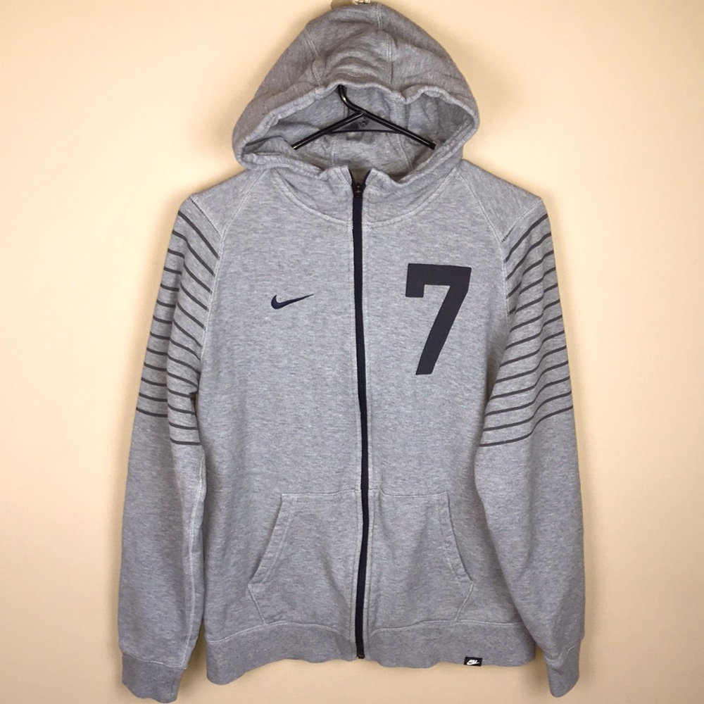 ❌SOLD❌ Nike Golf Men’s Stripes Number Seven 7 Graphic Gray Blue Zip-Up Hoodie - Picture 1 of 9